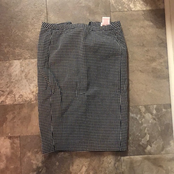 Work pencil skirt, size 2. - Picture 1 of 3